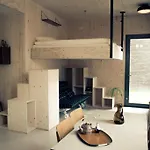 Private Eco Wooden Studio With Bath And Bikes And Garden Casa de hóspedes *
