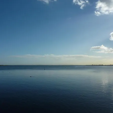 ゲストハウス Private Eco Wooden Studio With Bath And Bikes And Garden *