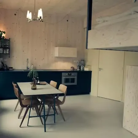 Private Eco Wooden Studio With Bath And Bikes And Garden ゲストハウス アムステルダム