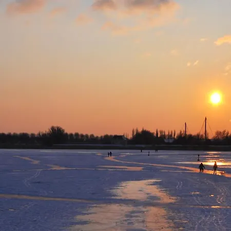 Private Eco Wooden Studio With Bath And Bikes And Garden *