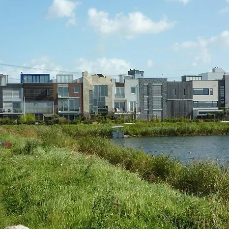 Gasthof Private Eco Wooden Studio With Bath And Bikes And Garden Amsterdam