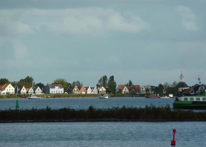 Private Eco Wooden Studio With Bath And Bikes And Garden Gæstehus