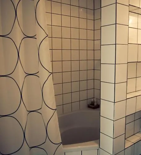 Private Eco Wooden Studio With Bath And Bikes And Garden Pensión Ámsterdam