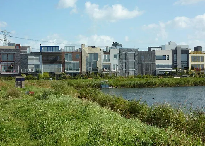 Gæstehus Private Eco Wooden Studio With Bath And Bikes And Garden Amsterdam