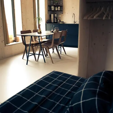 Private Eco Wooden Studio With Bath And Bikes And Garden Penzion